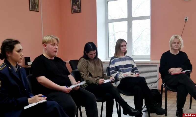 Методам профилактики учат волонтеров антинаркотического добровольчества в Псковской области