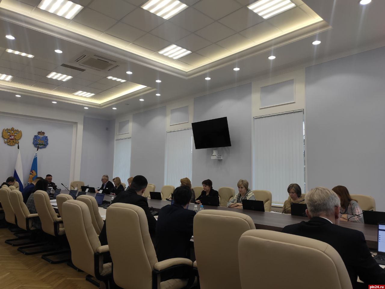 Корректировку законодательства в сфере МСУ обсудил законодательный комитет Собрания 