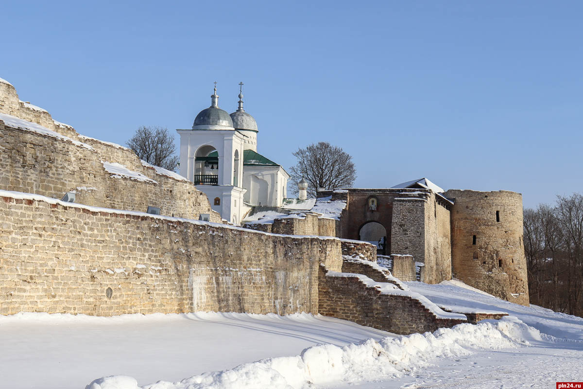 Режим работы ансамбля Изборской крепости изменится с 1 февраля