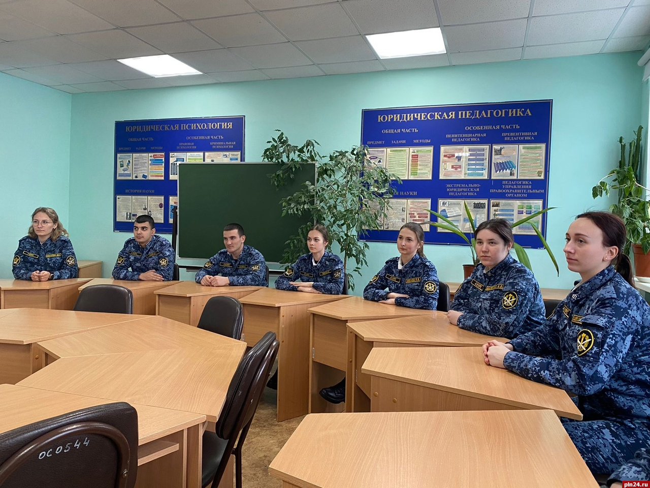 Члены псковского научного кружка поделились опытом с Академией ФСИН России
