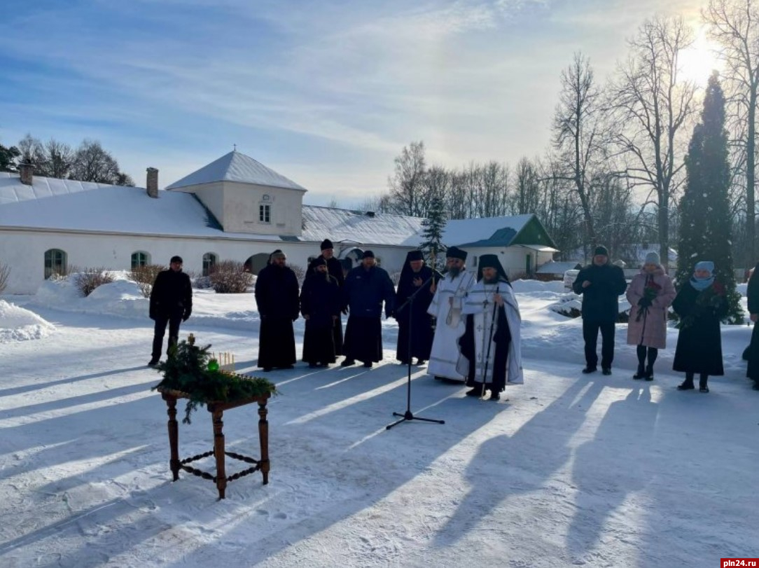 Память Александра Пушкина почтили в Псковской области