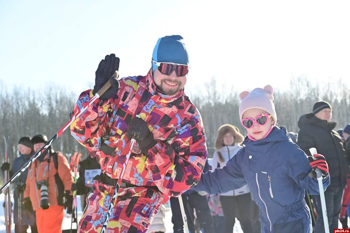 Старт гонки «Лыжня России» состоялся в Великих Луках