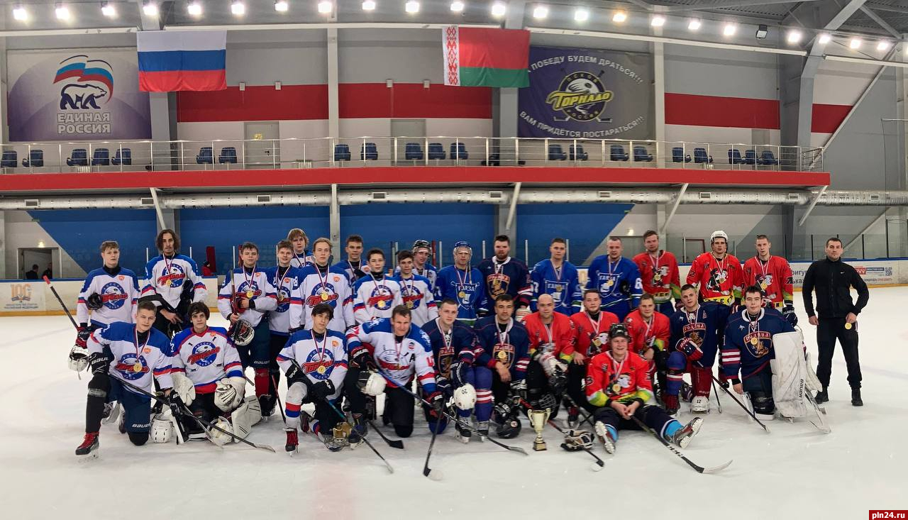 Сборная региона по хоккею обыграла команду Пскова в Ледовом дворце