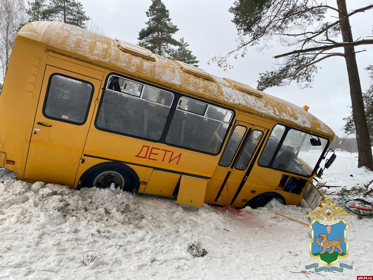 Фатум или мистика «Провала»: пушкиногорцы строят догадки о причине ДТП с автобусом
