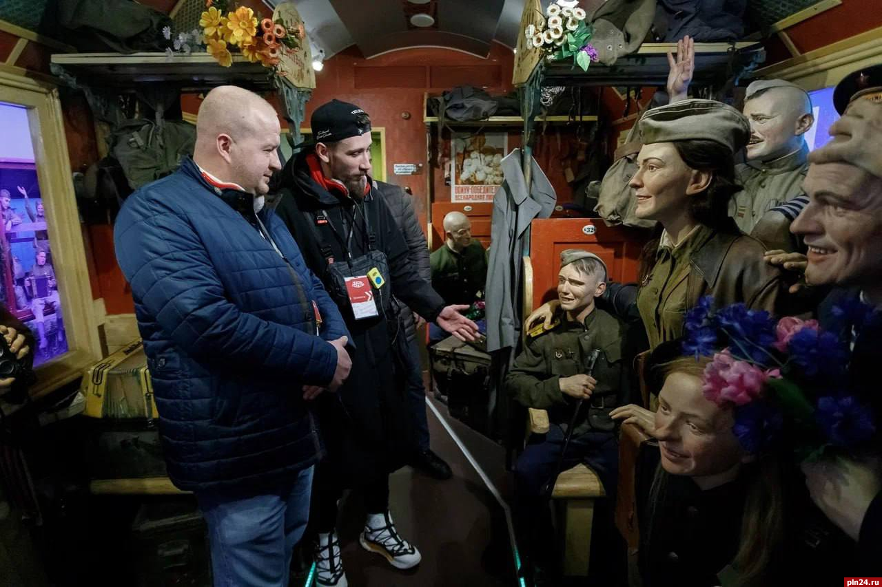 Борис Елкин посетил «Поезд Победы»