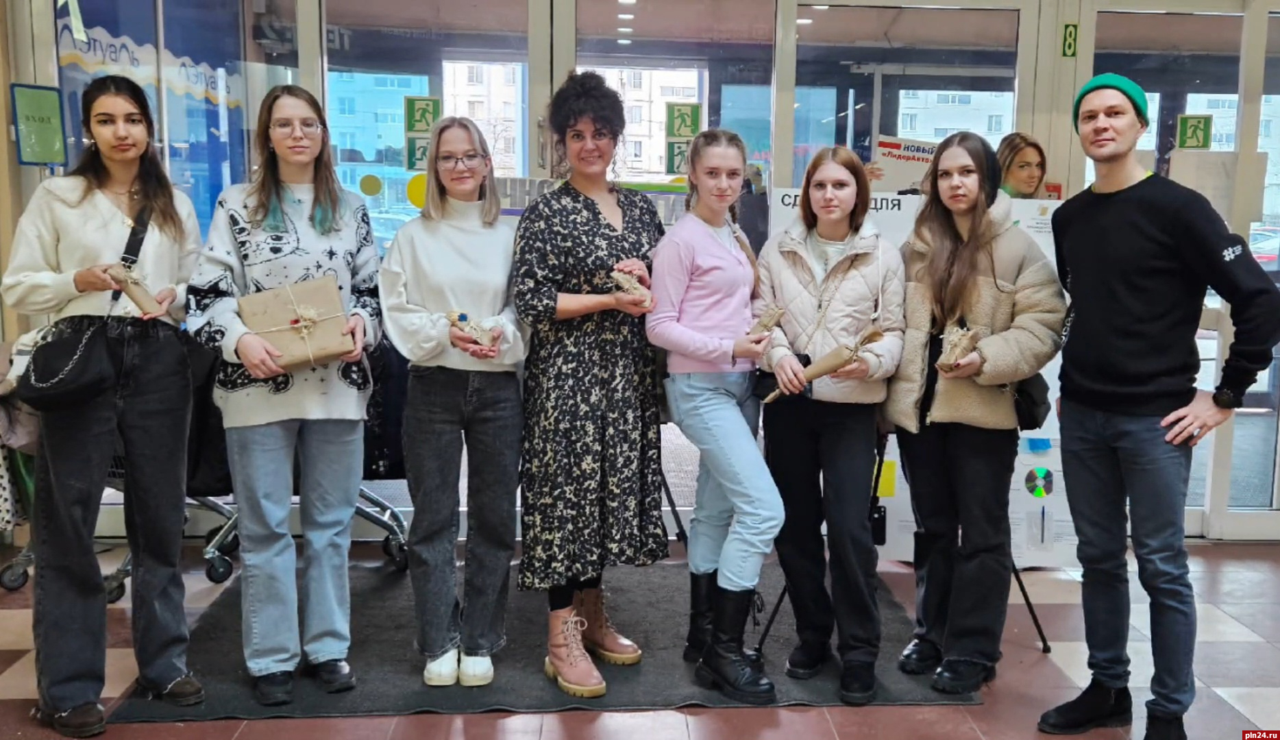 Праздничная акция «Экологичная упаковка» состоялась в Пскове