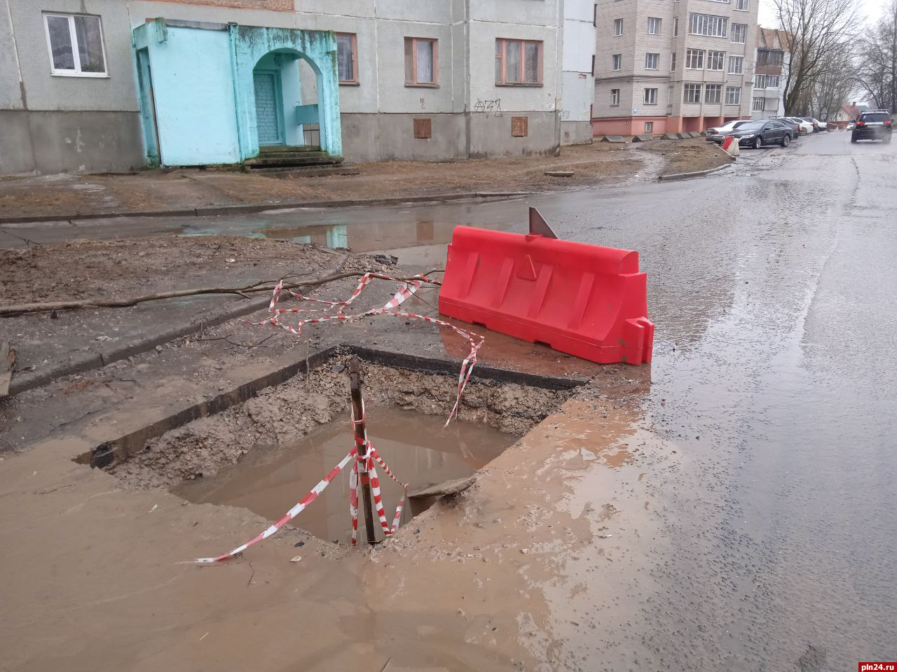 «Бассейн» на улице Аллейной возмутил псковских автолюбителей 