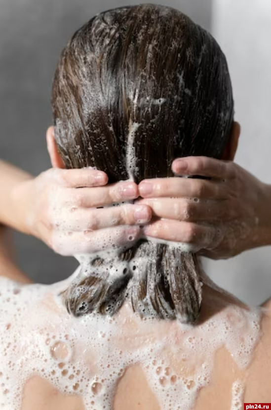 Трихолог предупредила об опасности лечения волос народными методами