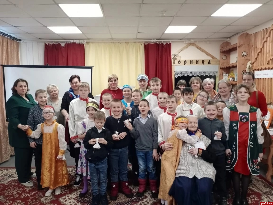 Школьный краеведческий музей начал работу в Красногородской коррекционной школе-интернате