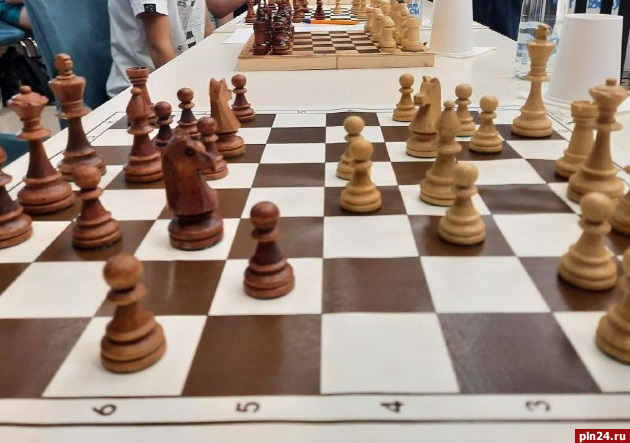 Заявки на чемпионат по быстрым шахматам принимают от женщин в Пскове