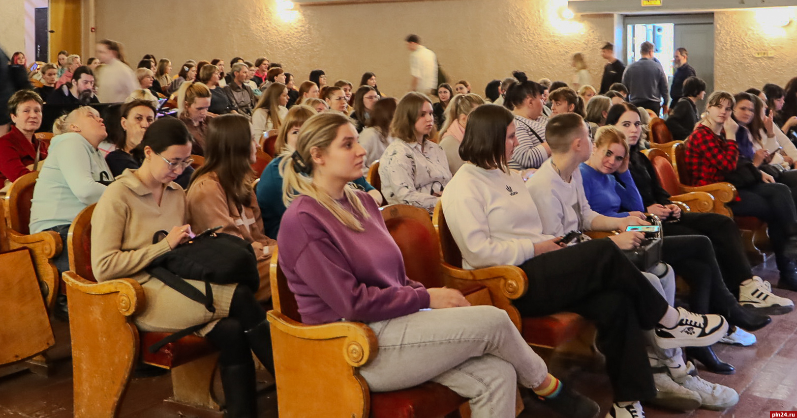 День открытых дверей прошёл в псковском колледже искусств
