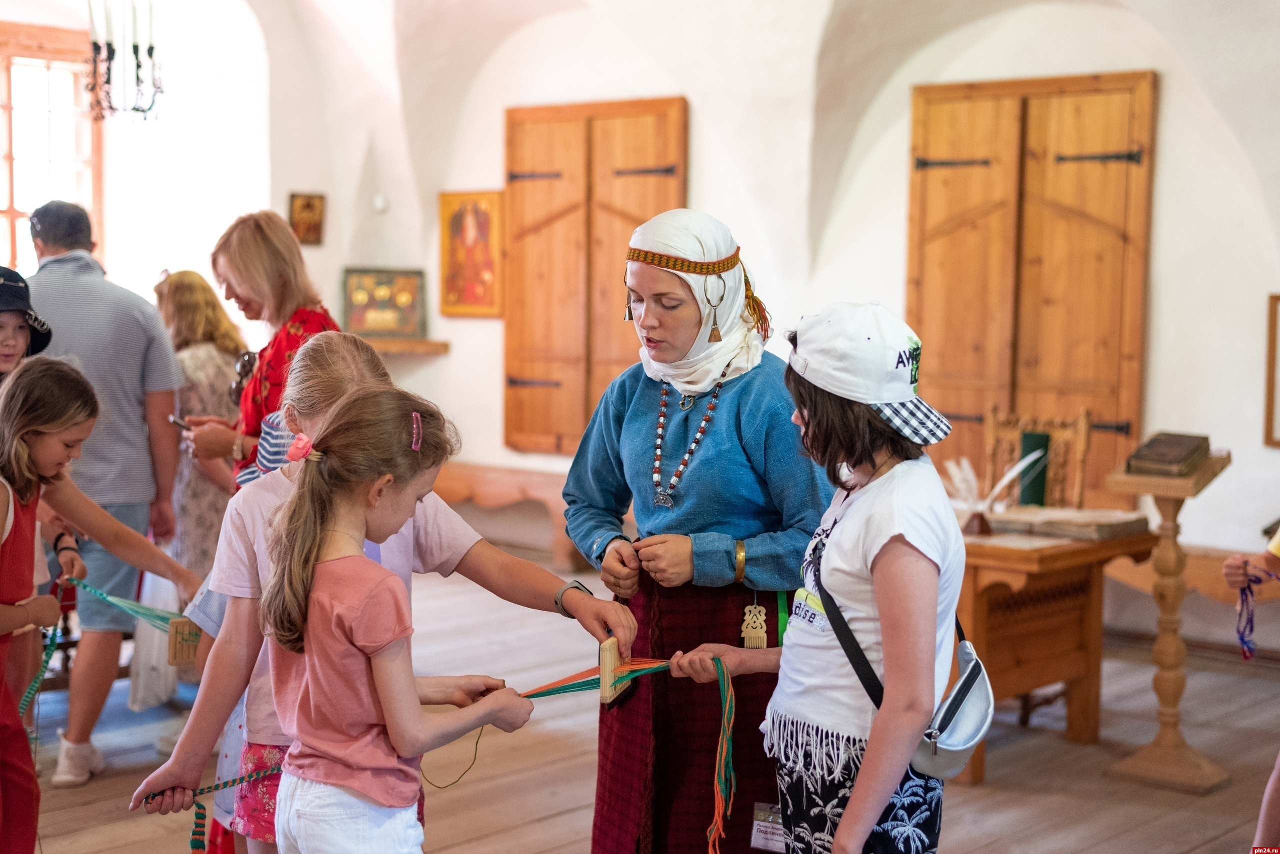 О моде Средневековья расскажут в Псковском музее-заповеднике