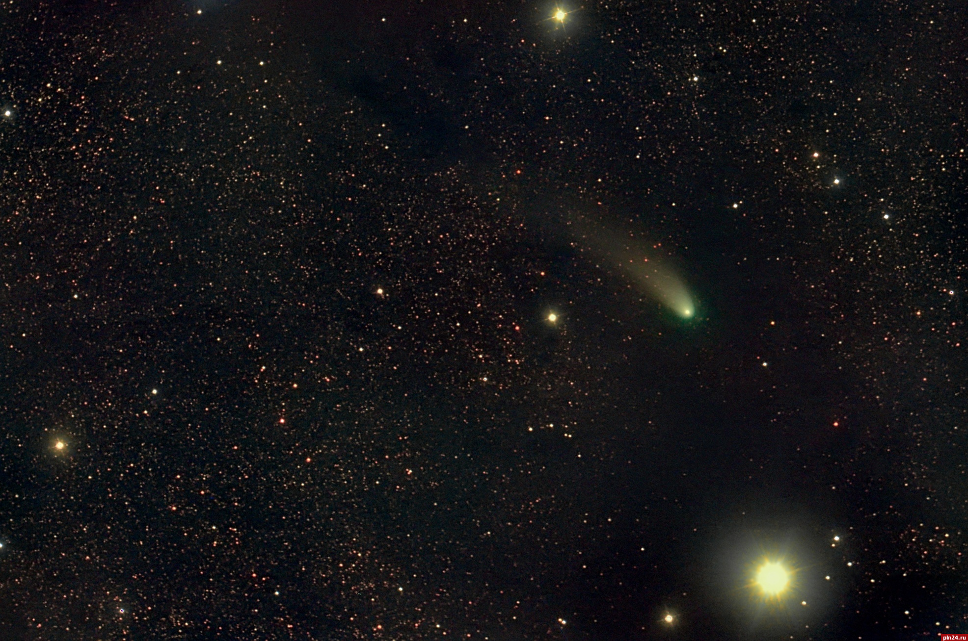 Комету PanSTARRS вблизи звезды Унук Альхайя запечатлел псковский астроном-любитель
