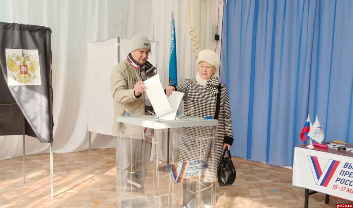 Начался заключительный день голосования на выборах президента России