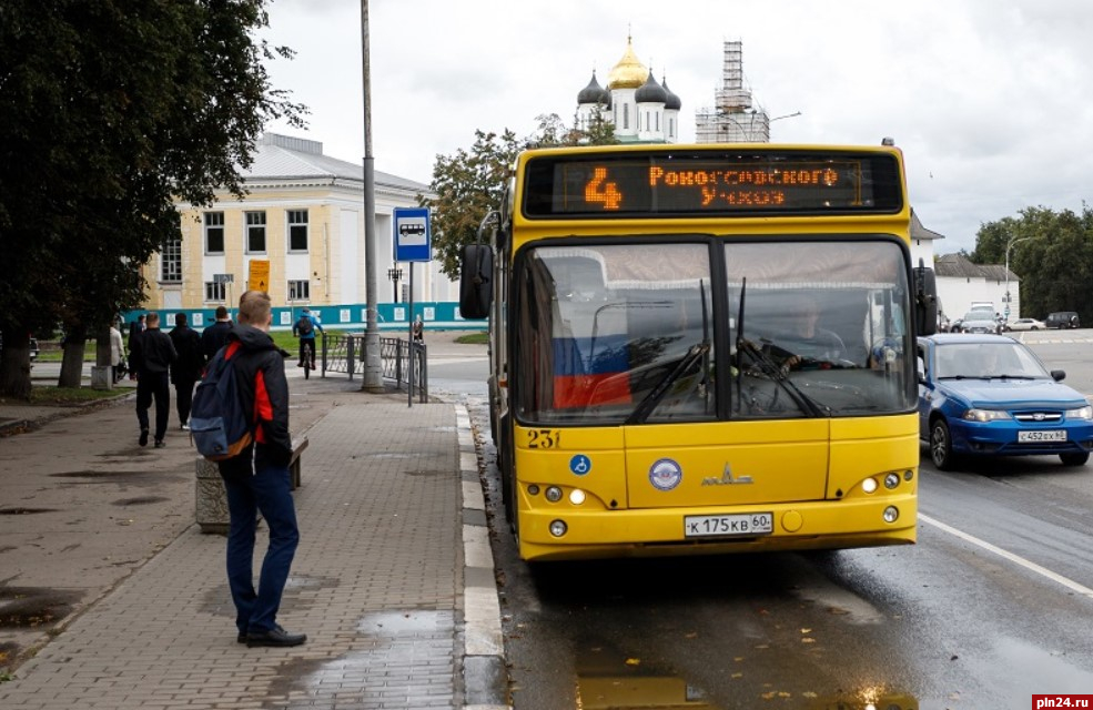 Отменен заезд автобуса по маршруту №4 в псковский аэропорт