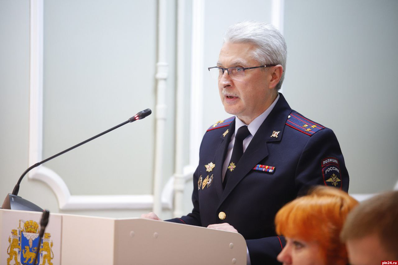 Полицейские принимают активное участие в охране общественных объектов и школ - Сергей Сурин
