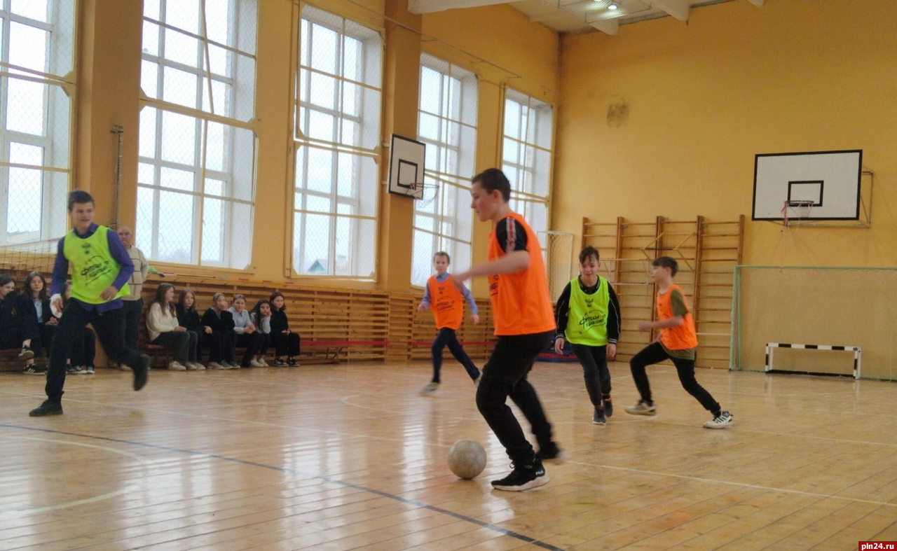 Фестиваль «Футбол в школе» проходит в Псковской области