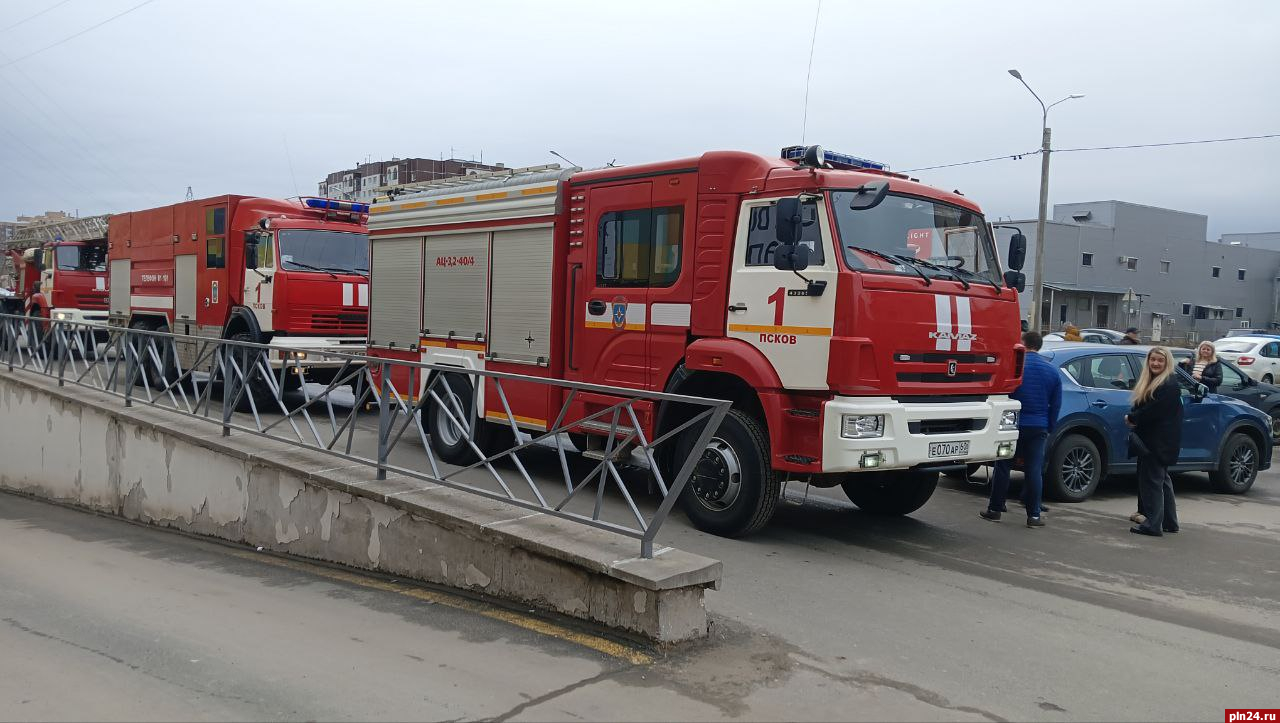 Пожарная тревога звучит в псковском «Акваполисе»