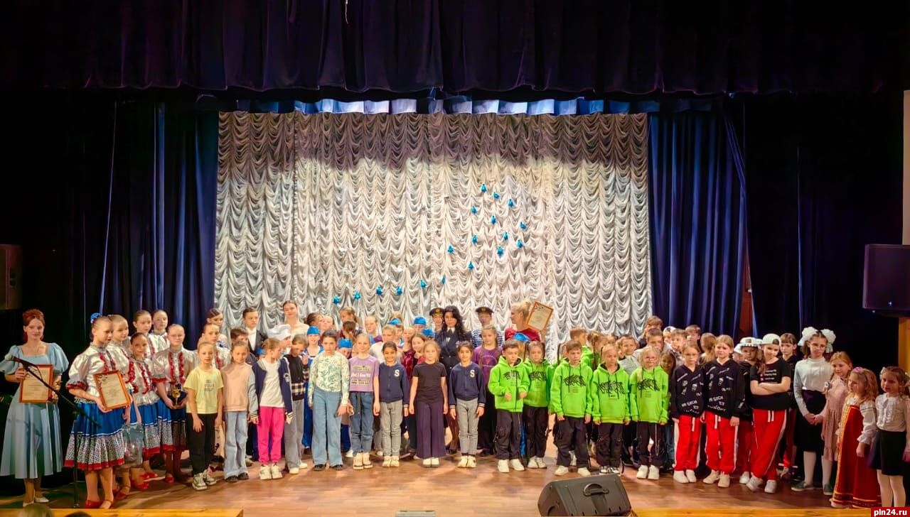 60 номеров представили на региональном этапе фестиваля-конкурса «Хрустальные звездочки» в Пскове