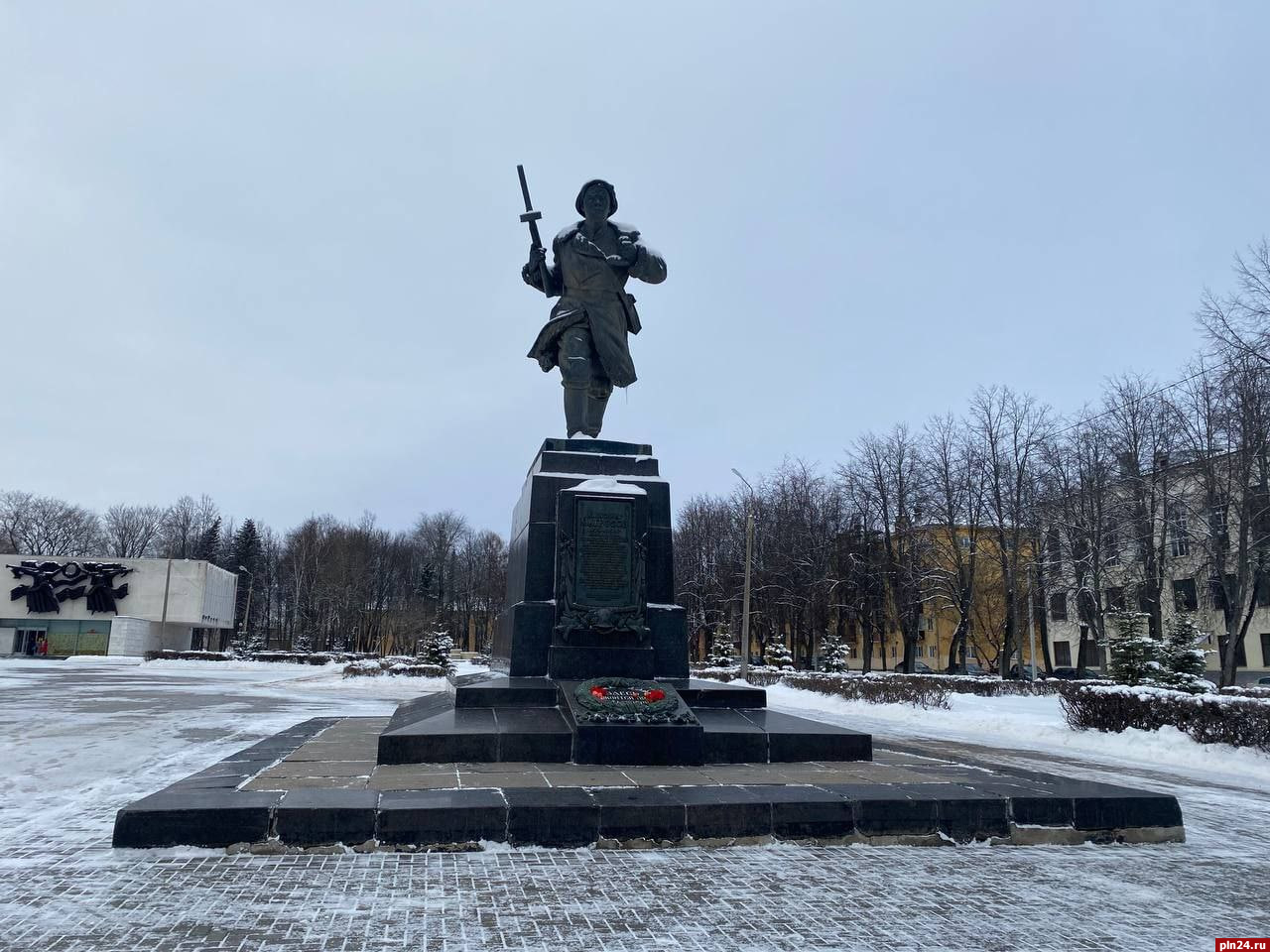 Великие Луки получили финансирование на реставрацию памятника Матросову