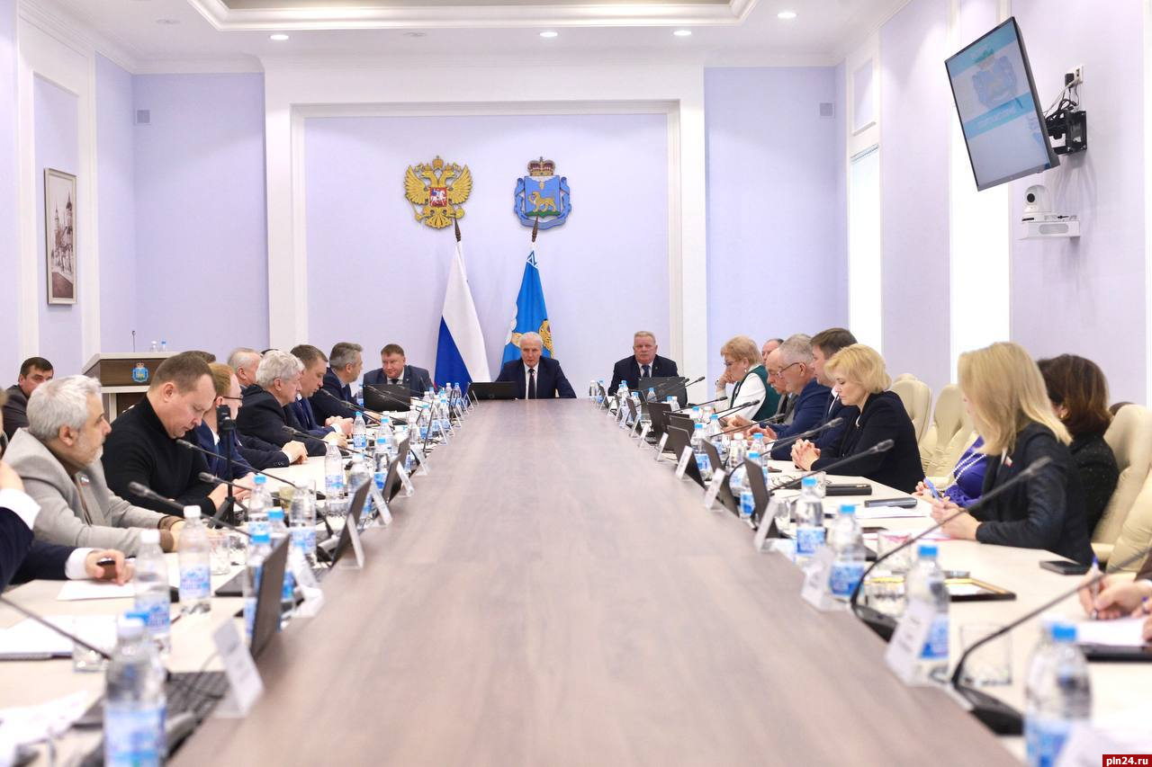 Псковские депутаты поддержали введение беззаявительного установления выплаты ветеранам СВО 