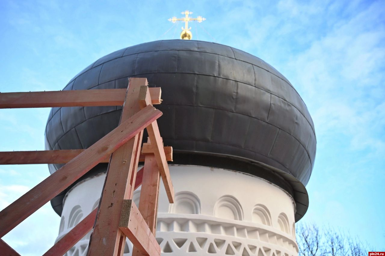 Завершается реставрация южного придела Успенского собора в Пушкинских горах