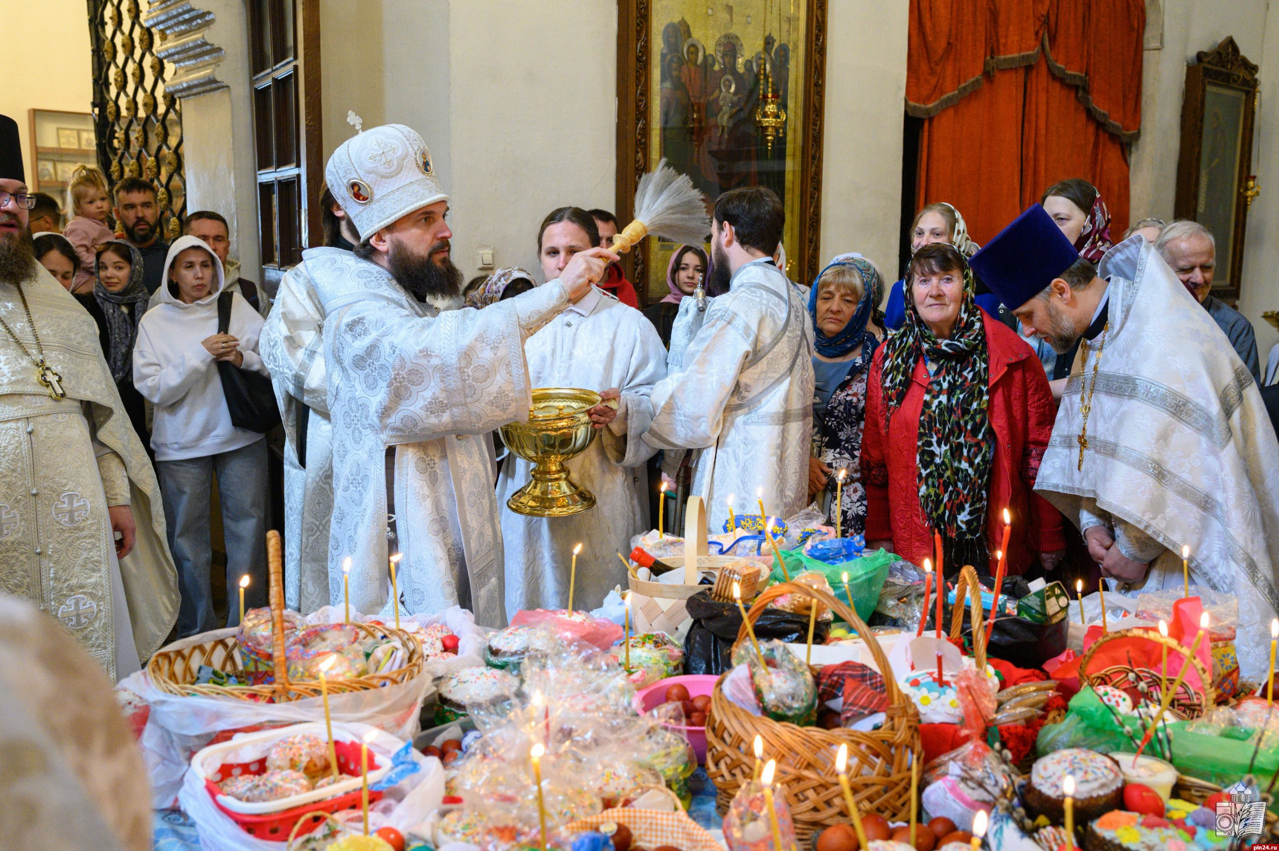 Светлая седмица началась у православных христиан