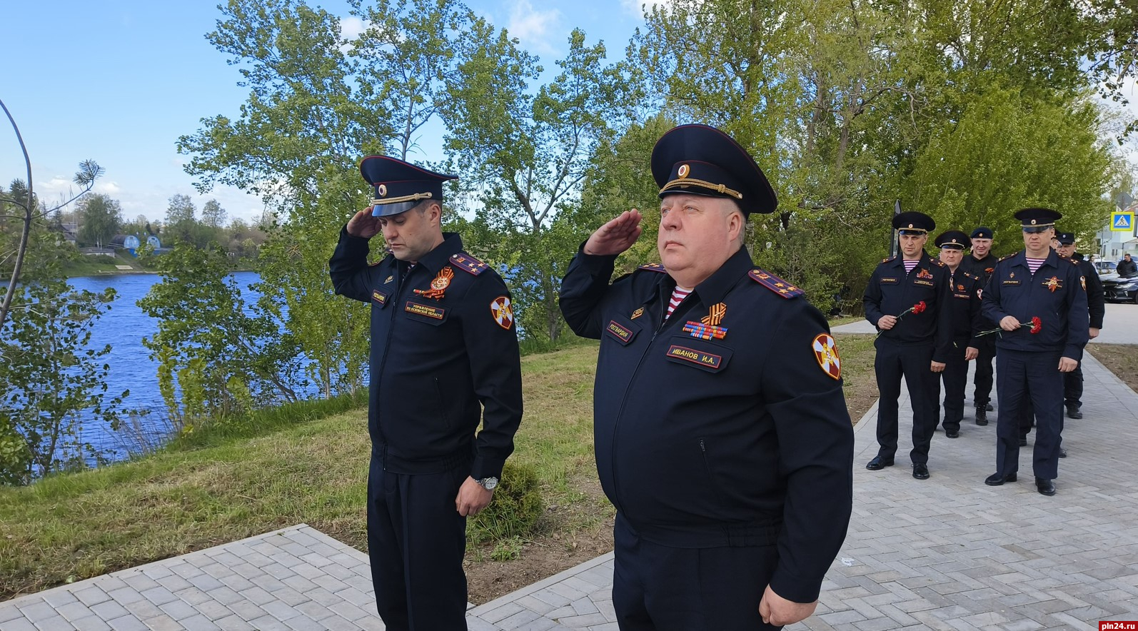 Росгвардейцы почтили память героев Великой Отечественной войны в Пскове