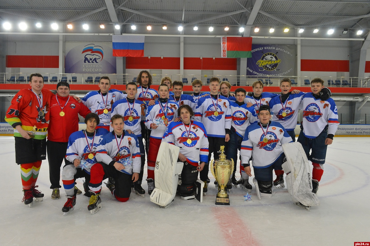 Команда «Торнадо» стала чемпионом Псковской области по хоккею