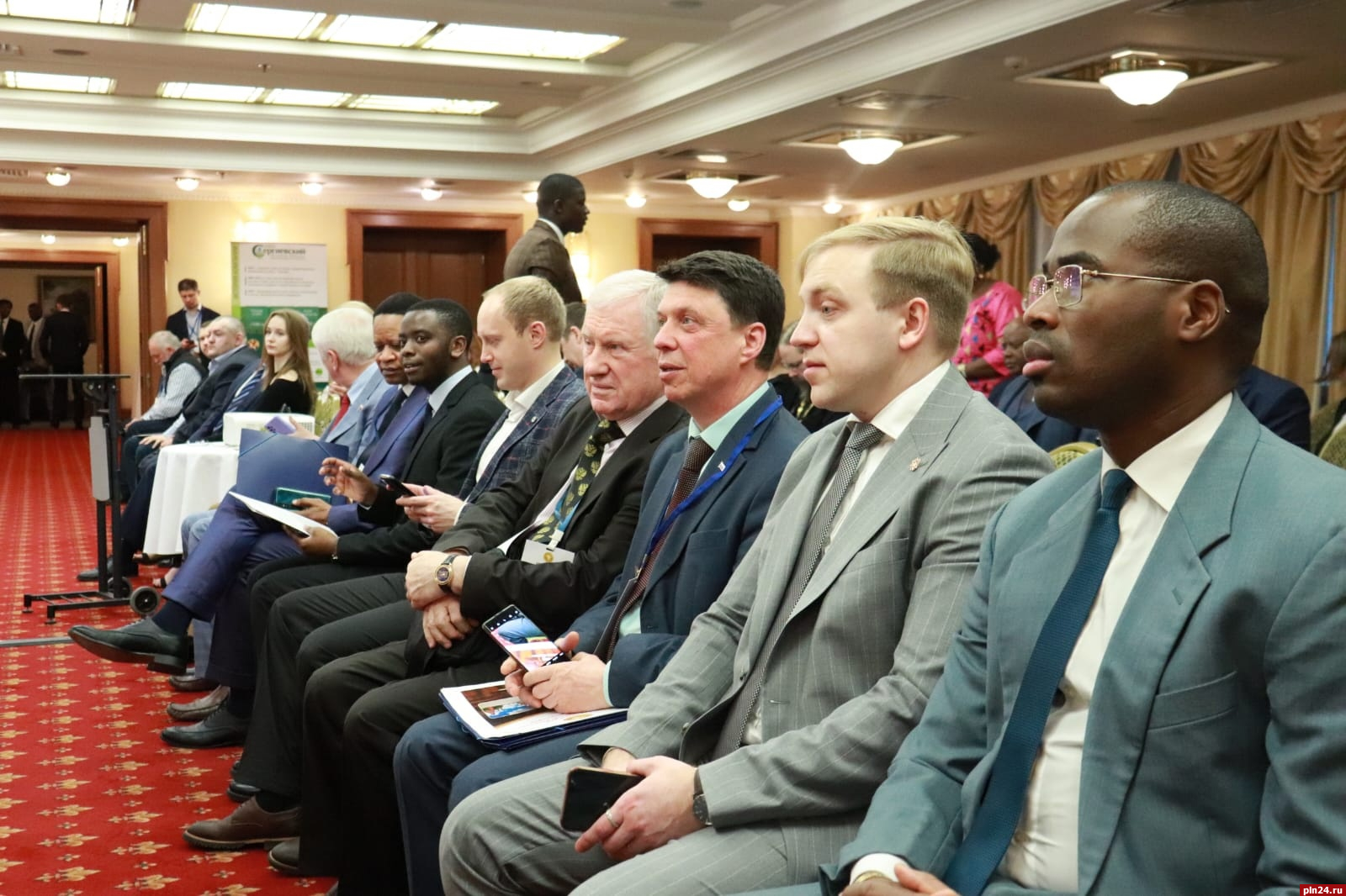 Органы власти и предприниматели России примут участие в Африканском международном конгрессе