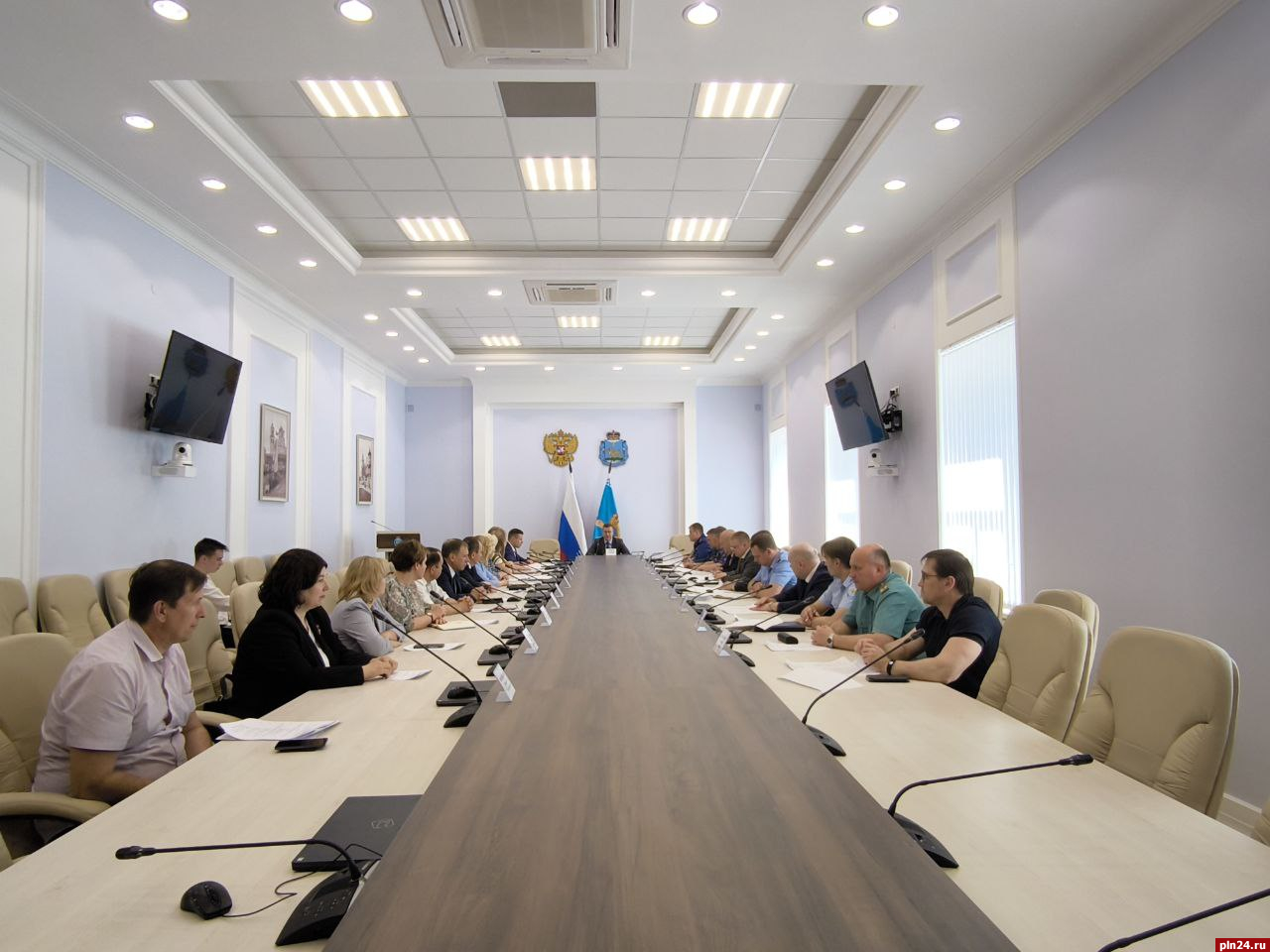 На временное трудоустройство детей в Псковской области выделили более 6 млн рублей
