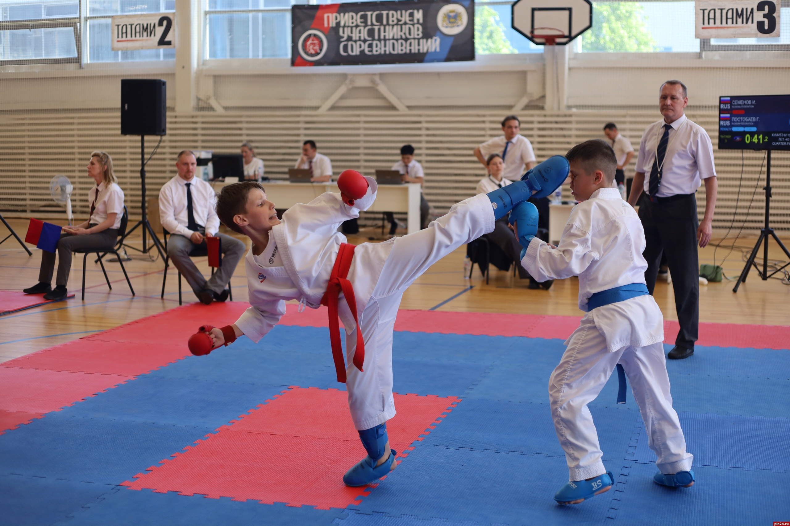 Более 450 спортсменов боролись за Кубок города Пскова по карате