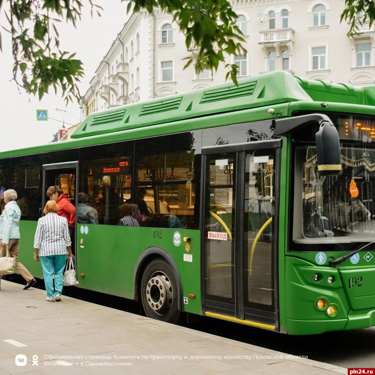 В Пскове с 1 июля изменится расписание движения нескольких городских автобусов