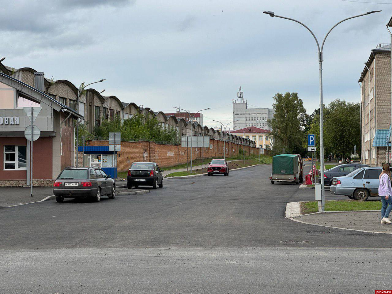 Движение транспорта возобновилось по улицам Гагарина и Металлистов в Пскове