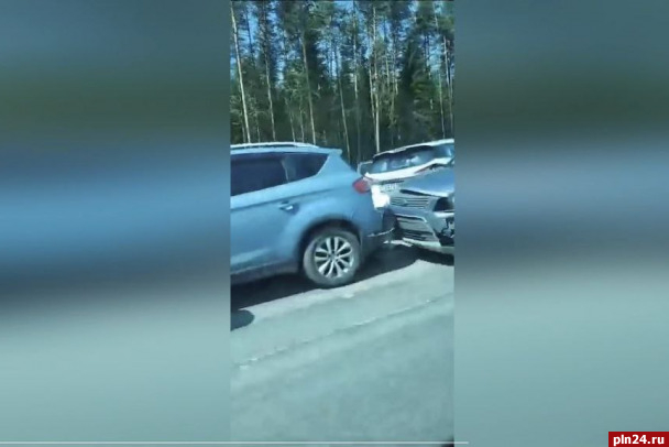 Массовое ДТП произошло на трассе «Псков»