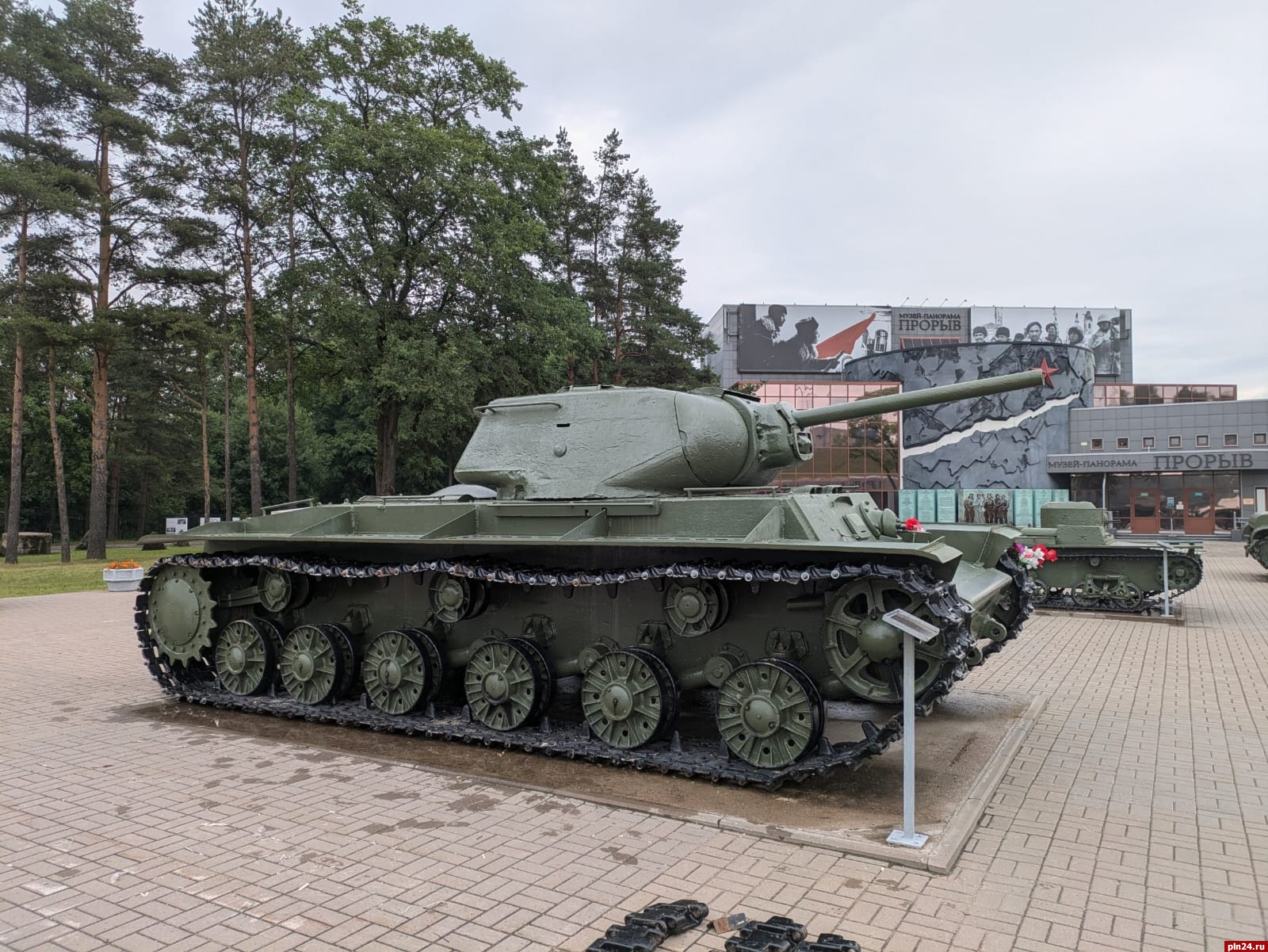 Купленные в псковском пункте приема металлолома запчасти позволили восстановить танк