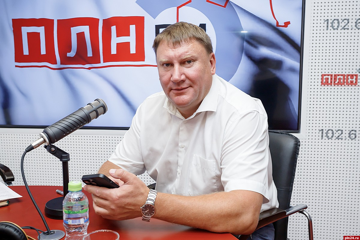 Нужна ли автодорога из Пскова до Владивостока, обсудили Игорь Савицкий и Александр Братчиков