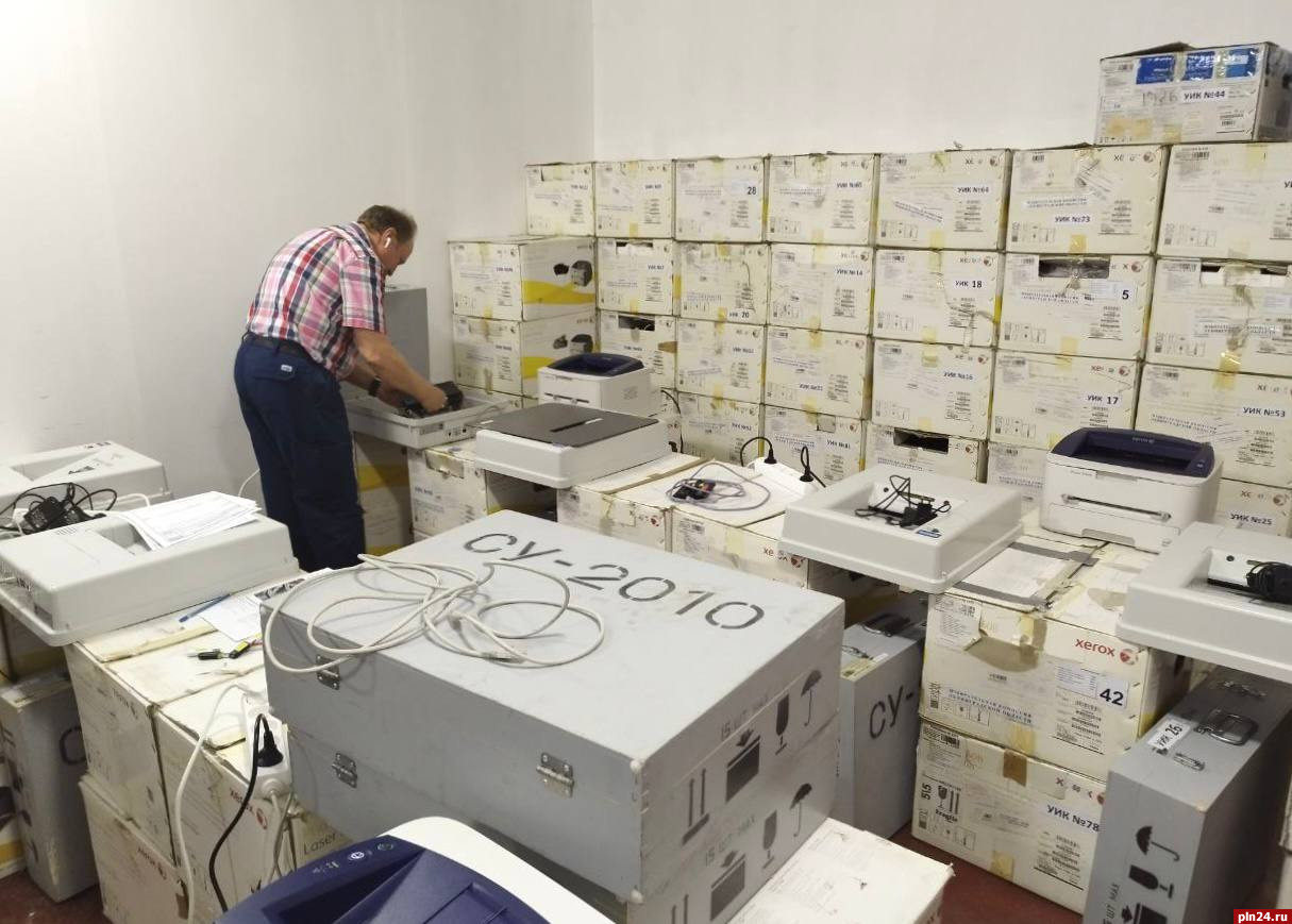 Техобслуживание комплексов обработки избирательных бюллетеней проводят в Пскове