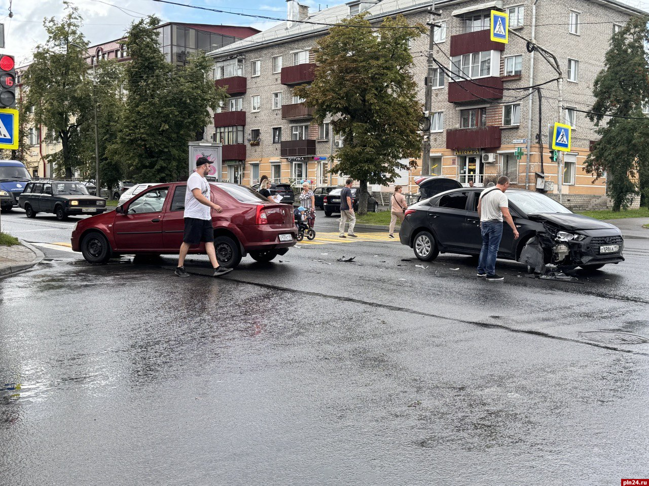 Hyundai и Renault не разъехались на Завеличье