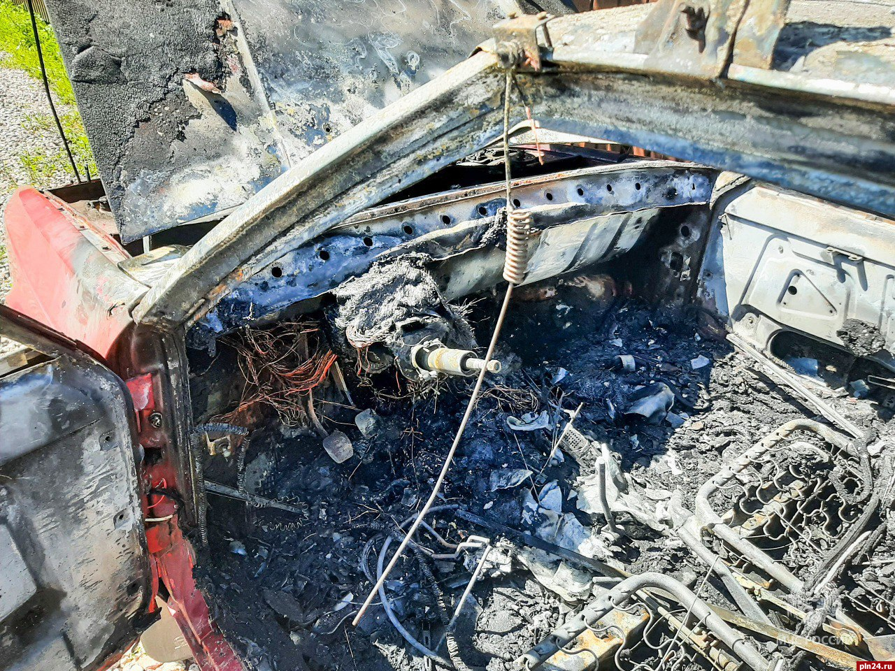 Три автомобиля горели в Псковской области за выходные. ФОТО