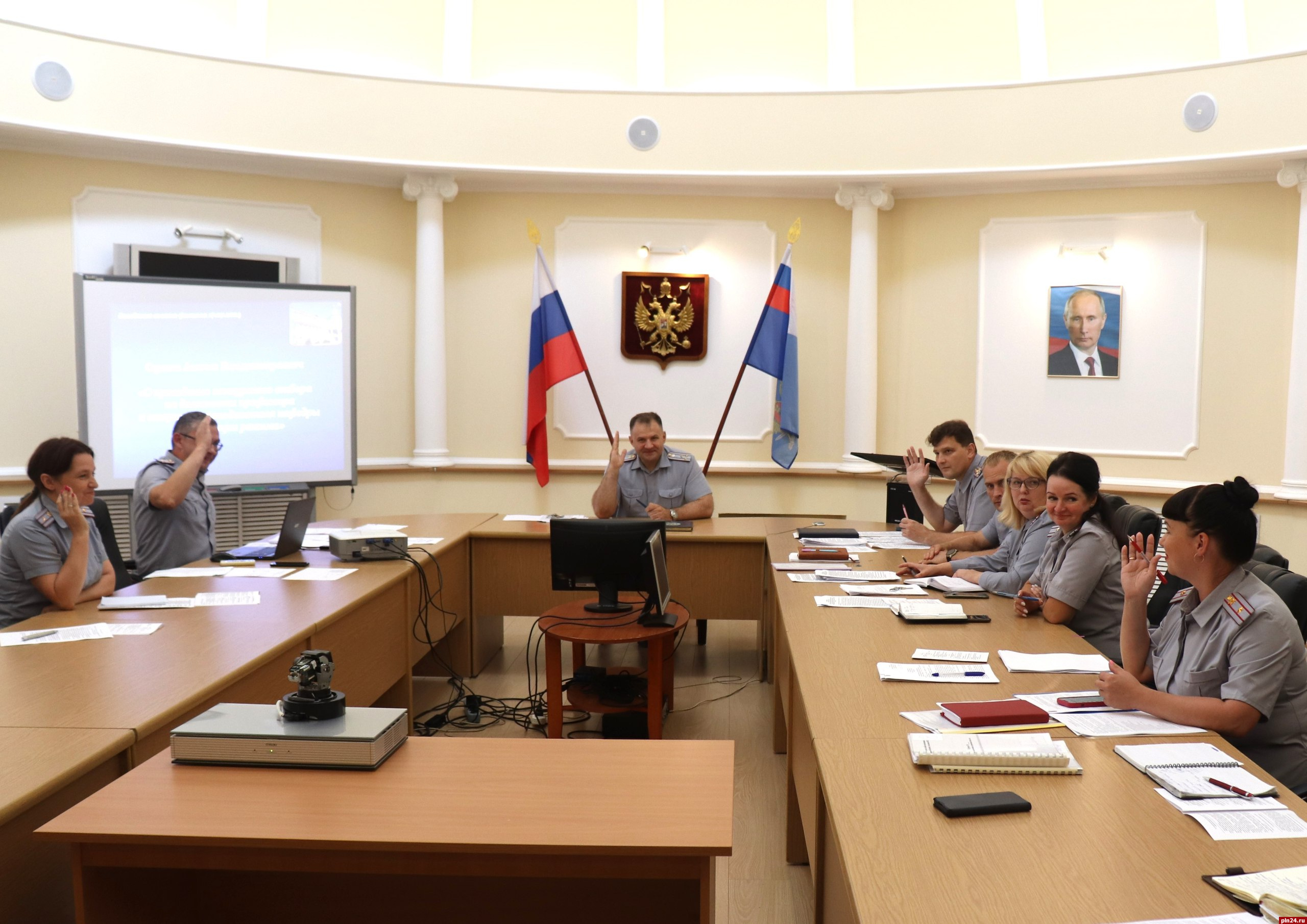 Лучших сотрудников и курсантов определили в Псковском филиале Университета ФСИН