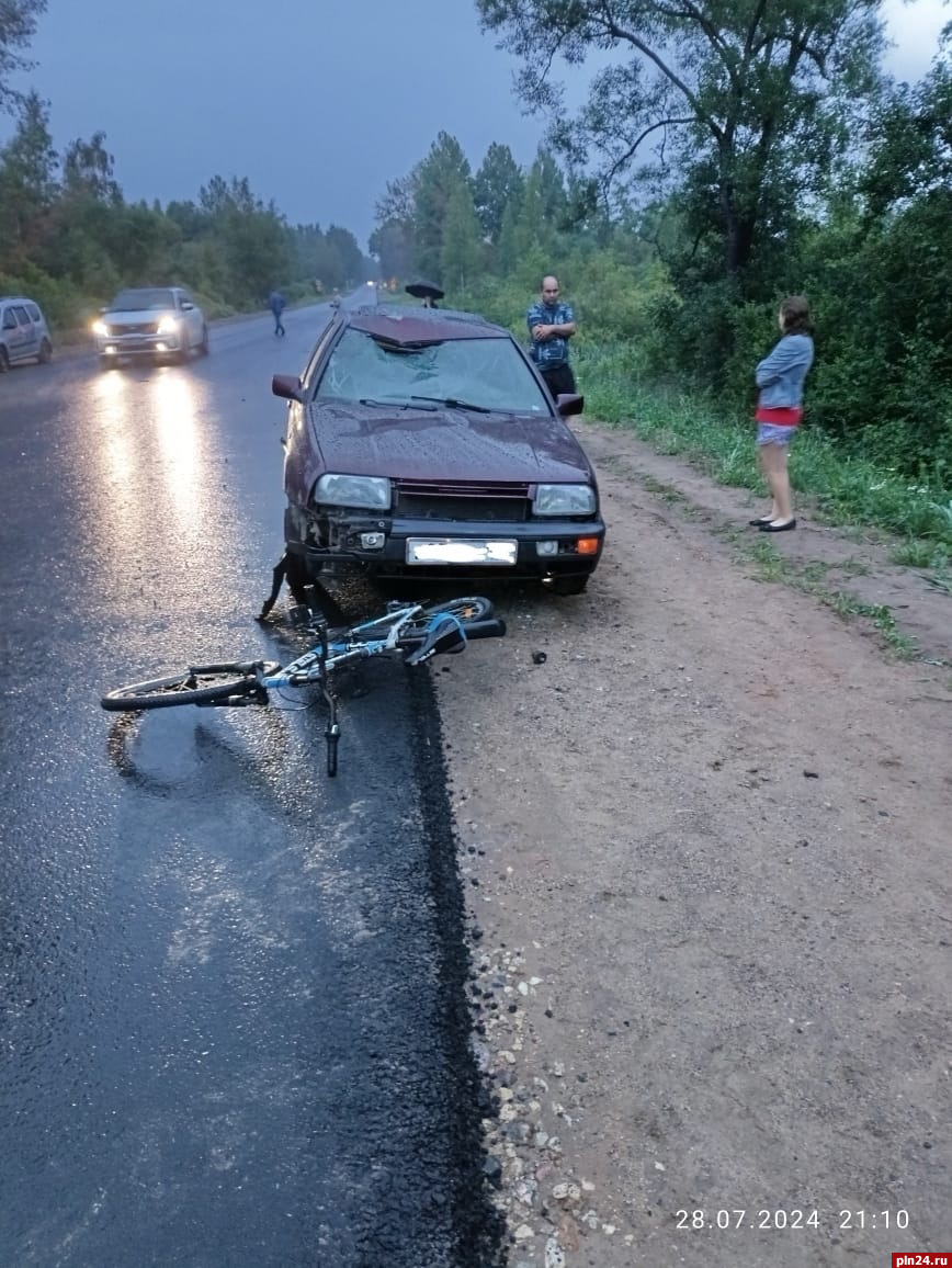Несовершеннолетний велосипедист погиб в результате ДТП в Локнянском округе