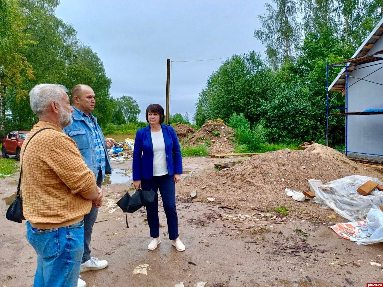 Дом культуры ремонтируют в псковской деревне Адворицы