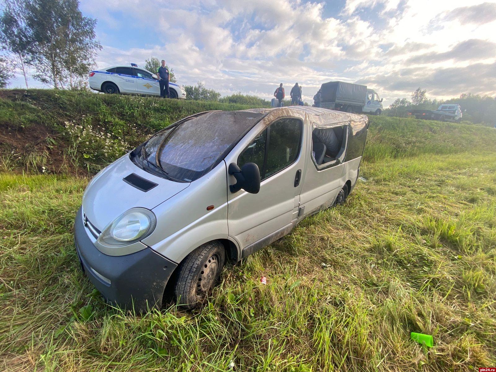 Гражданка Германии за рулем Opel съехала в кювет в Куньинском районе