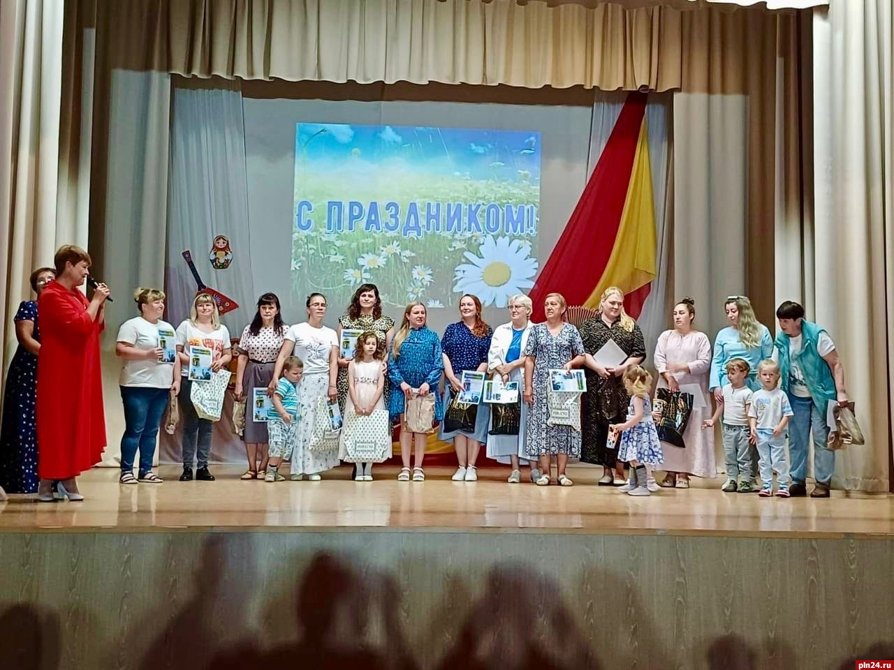 День деревни отметили жители Писковичей в Псковском районе