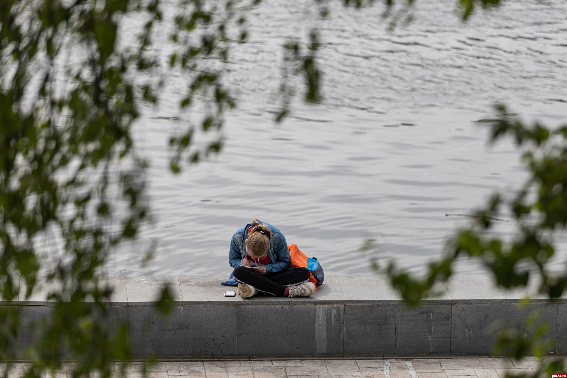 Молодёжь в дефиците