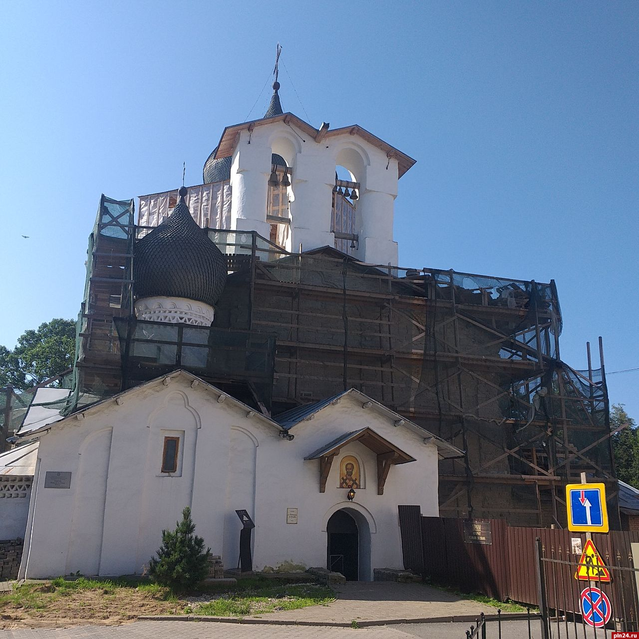 Реставрация церкви Николы со Усохи продолжается в Пскове