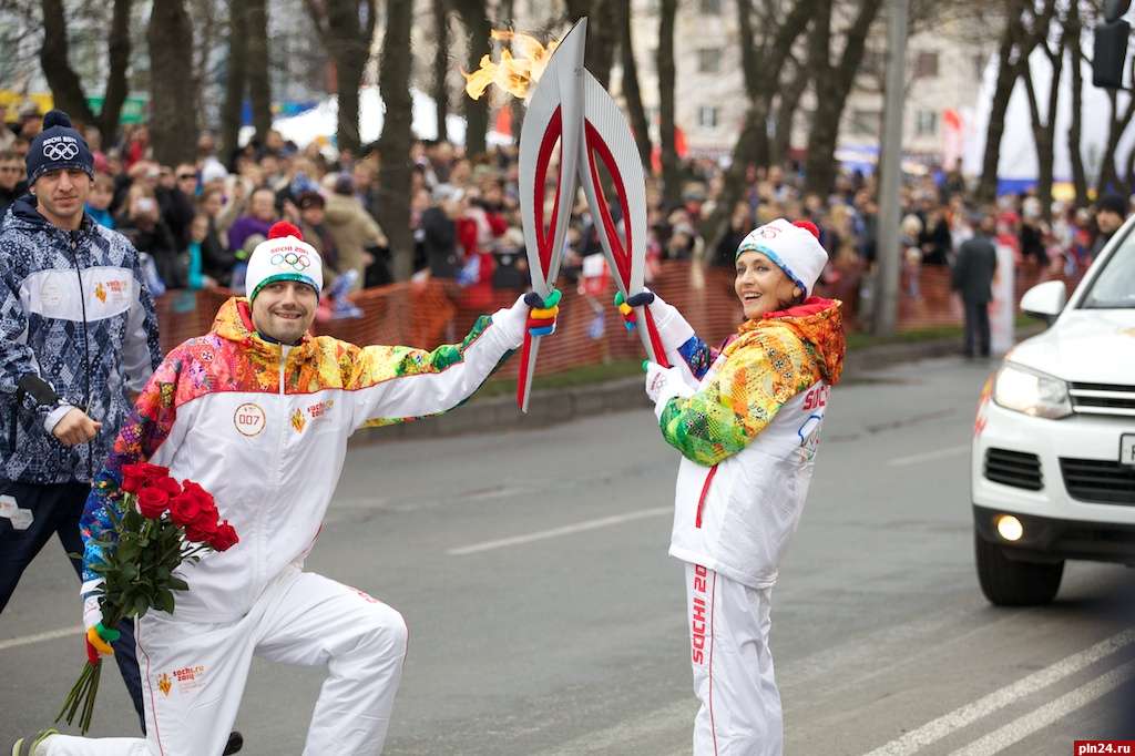 Ива олимпийский огонь фото