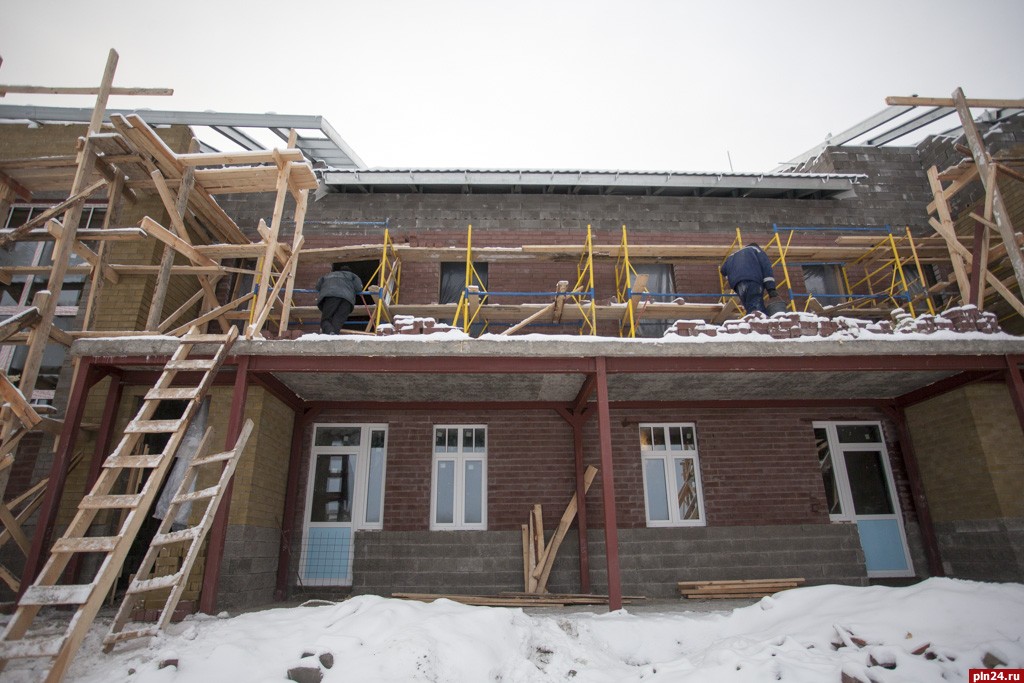 Всего в социальном городке предполагается построить 9 зданий, 8 из которых будут жилыми. Главный принцип строительства домов для пожилых людей - безбарьерность и доступная среда. Здесь не будет высоких порогов и узких дверных проемов.