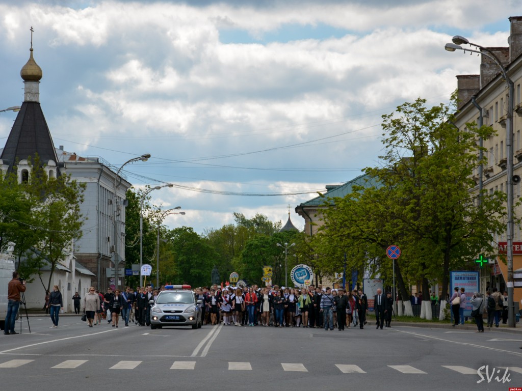 Псков октябрьская площадь